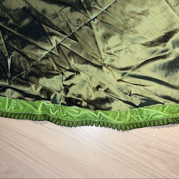 Christmas Tree Skirt Silk Velvet - Picture 5 of 9
